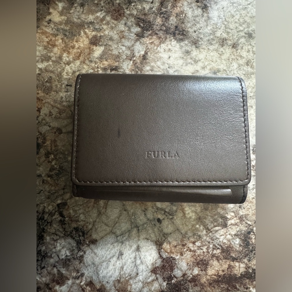 Auth FURLA BABYLON S COMPACT TRIFOLD WALLET one small pen mark on front